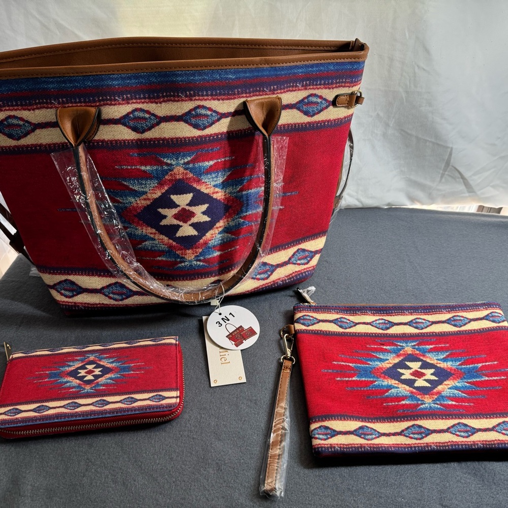 Le Miel women’s 3 piece Purse set Aztec Print